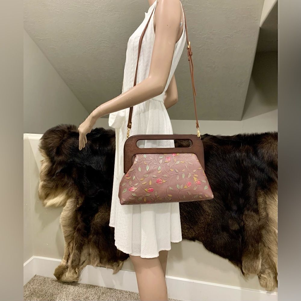 Handmade Genuine Embossed Leather Large Wooden Frame Handbag - Picture 10 of 16